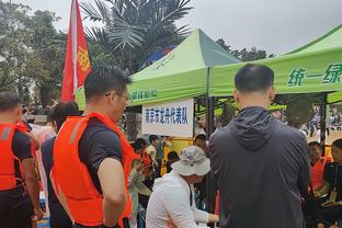 科尔：杰克逊-戴维斯是本场最佳球员 他将进入阵容轮换